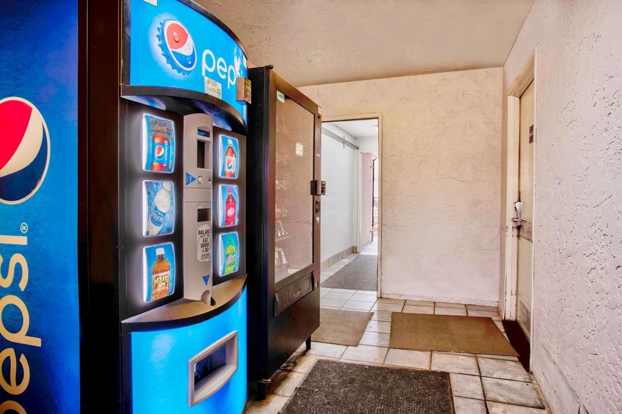 Motel 6-Salem, Or Εξωτερικό φωτογραφία